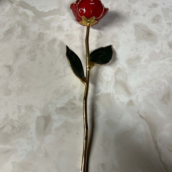 Living Gold Dipped Natural Red Rose - Picture 1 of 1